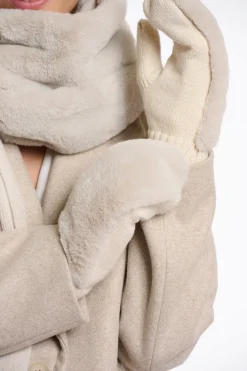 Oxo faux fur gloves